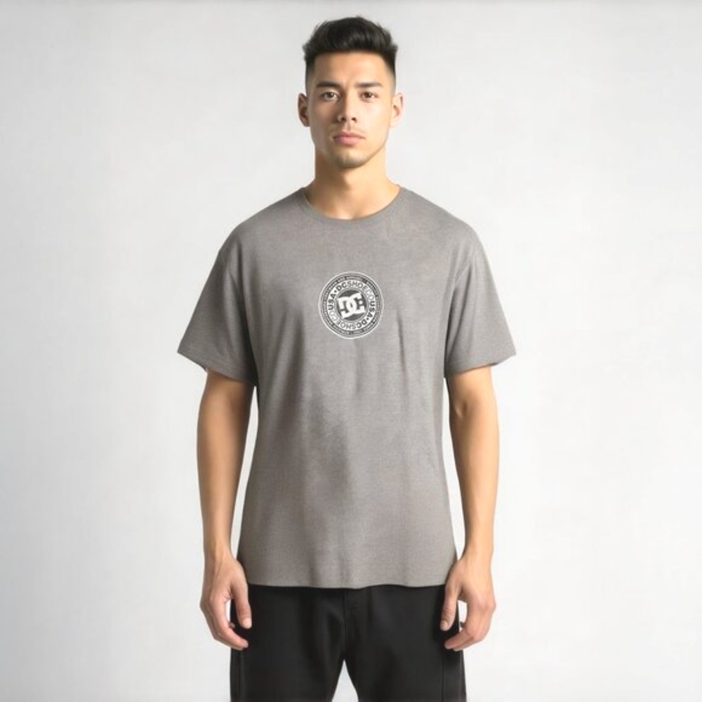 DC Men's Heather Gray Logo T-Shirt Medium